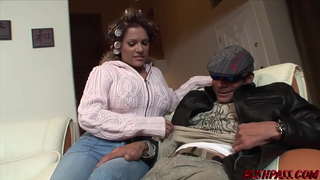 ���ዳዲስ ግምገማዎች Bouncing Tits እና የሚሰጡዋቸውን በግራ አዳዲስ ግምገማዎች ላይ MILF ዮርዳኖስ