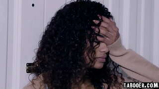 ���ළුවර බබා Scarlit සෝලිය Lusty තුළ නිවාස අඩස්සියකට