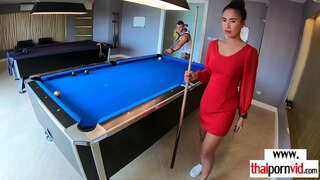 ���िग boobed आशियाई कुत्री fucked by a big white dick