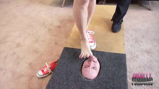 Orias Bastet Luna Vera Utilizzare il Facebox Piedi Cleaner