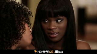Kuum Must Lesbi Kasuema, Misty Stone Ja Stepdaughter Ana Foxxx