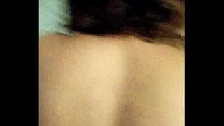 анын күйөөсү бьет аны жана мени издейт