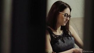 Tina M 감시 Sade Mare