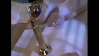 Запален лезбејките ебам во топла када