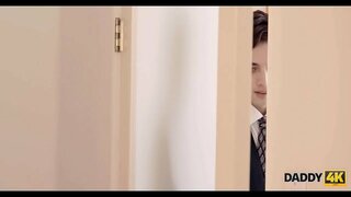 DADDY4K. Ойыртемалтше секс-ӱдырын мотор да тошто гыч ача сценыште