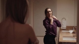 ���ู้หญิงมากเซ็กซี่พบกันทีหลังการแบ่งแยกและทำให้รัก