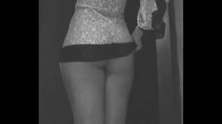 Оженет со сопругата покажувате во б. кукла, нејзиниот сопруг cuckold